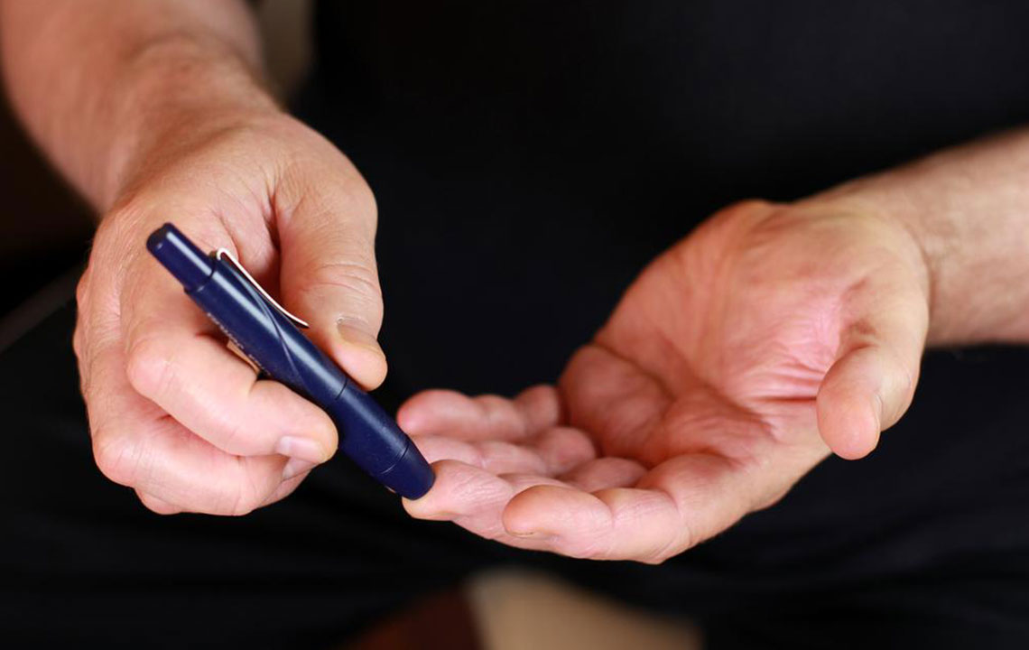 Here are a few common causes and symptoms of type 2 diabetes